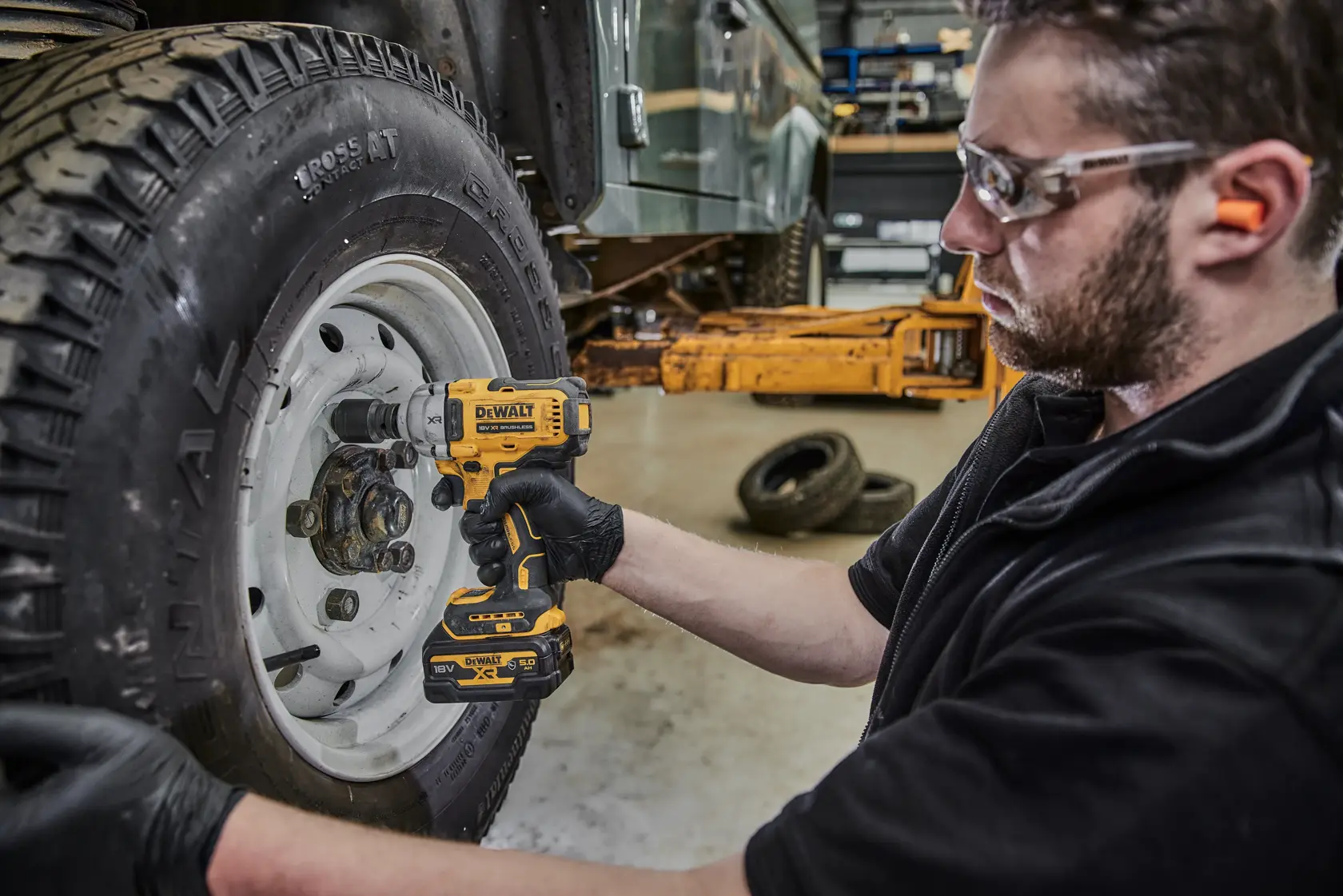 18V XR 1/2" Mutterdragare med låsring utan batteri och laddare i TSTAK