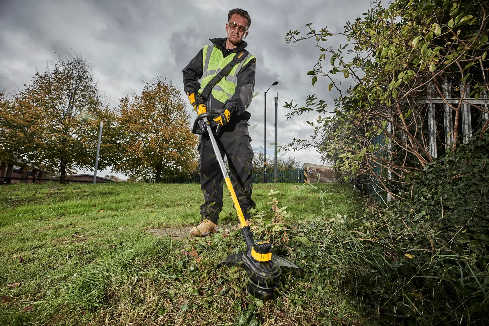 18V XR 33cm Grästrimmer utan batteri & laddare
