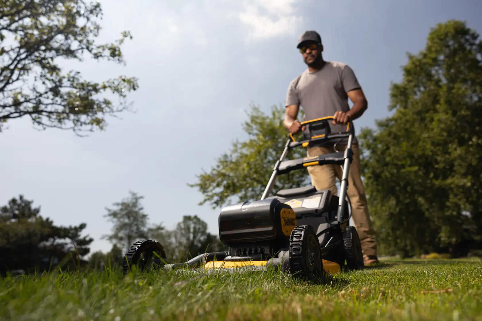 2x18V XR Gräsklippare utan batteri & laddare