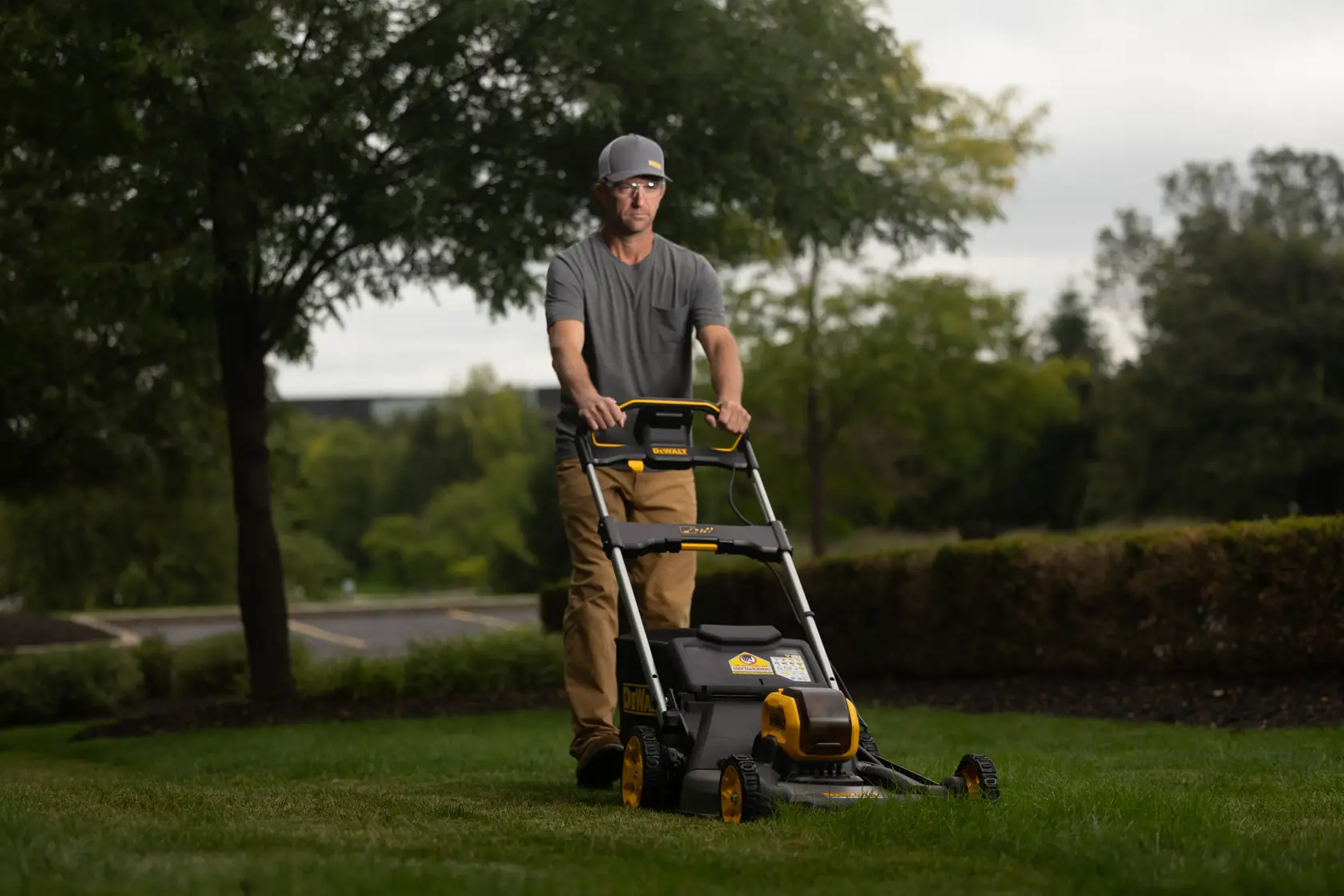 54V XR FLEXVOLT 53cm Självdrivande Gräsklippare utan batteri & laddare
