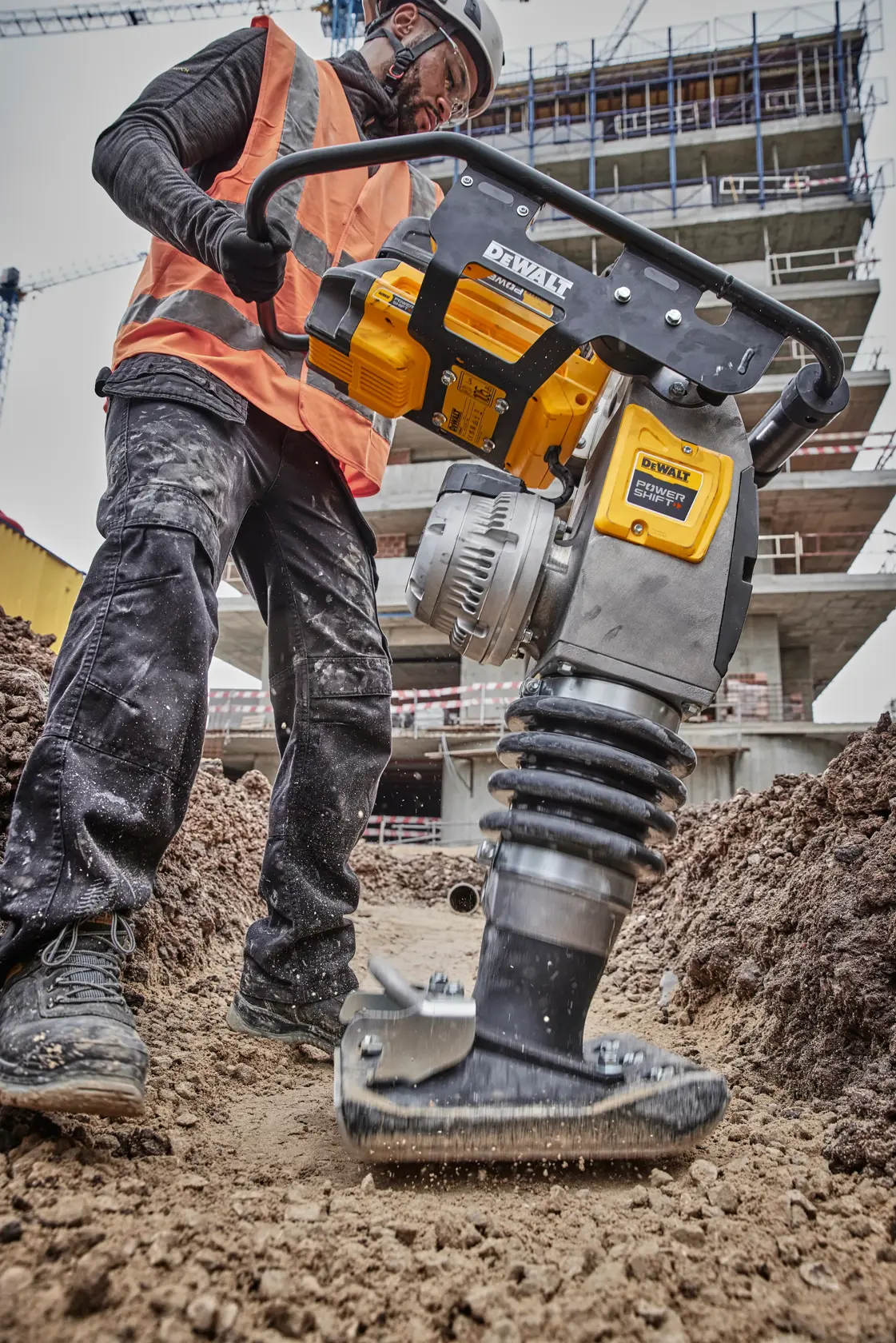 DEWALT POWERSHIFT™ 60kg Betongvibrator