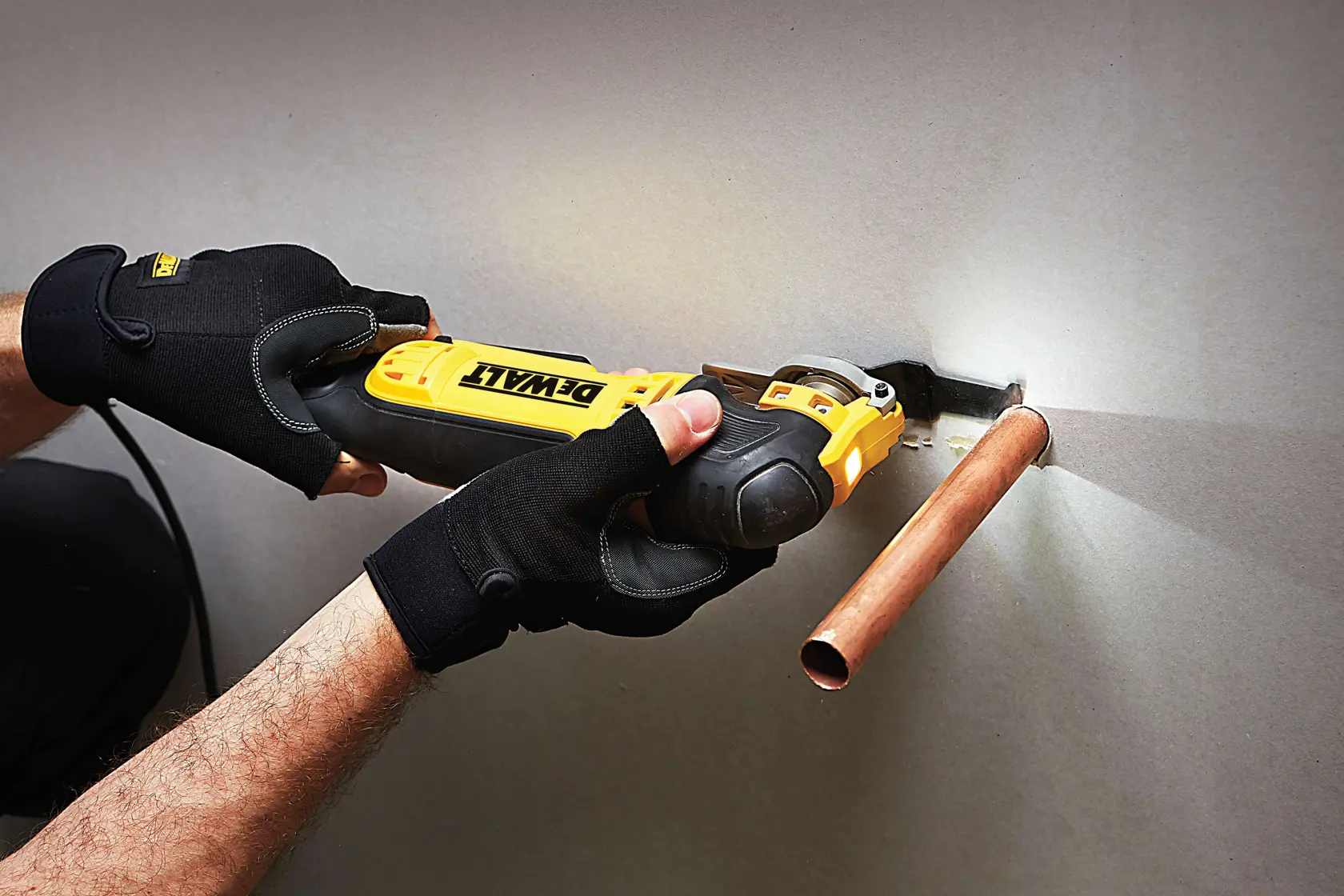 Titanblad till multitool för metall