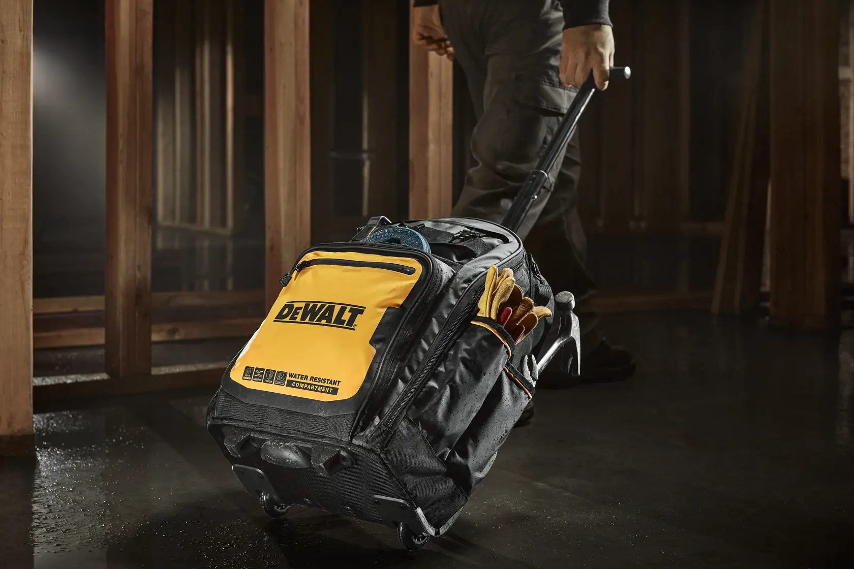 DEWALT PRO Ryggsäck på hjul