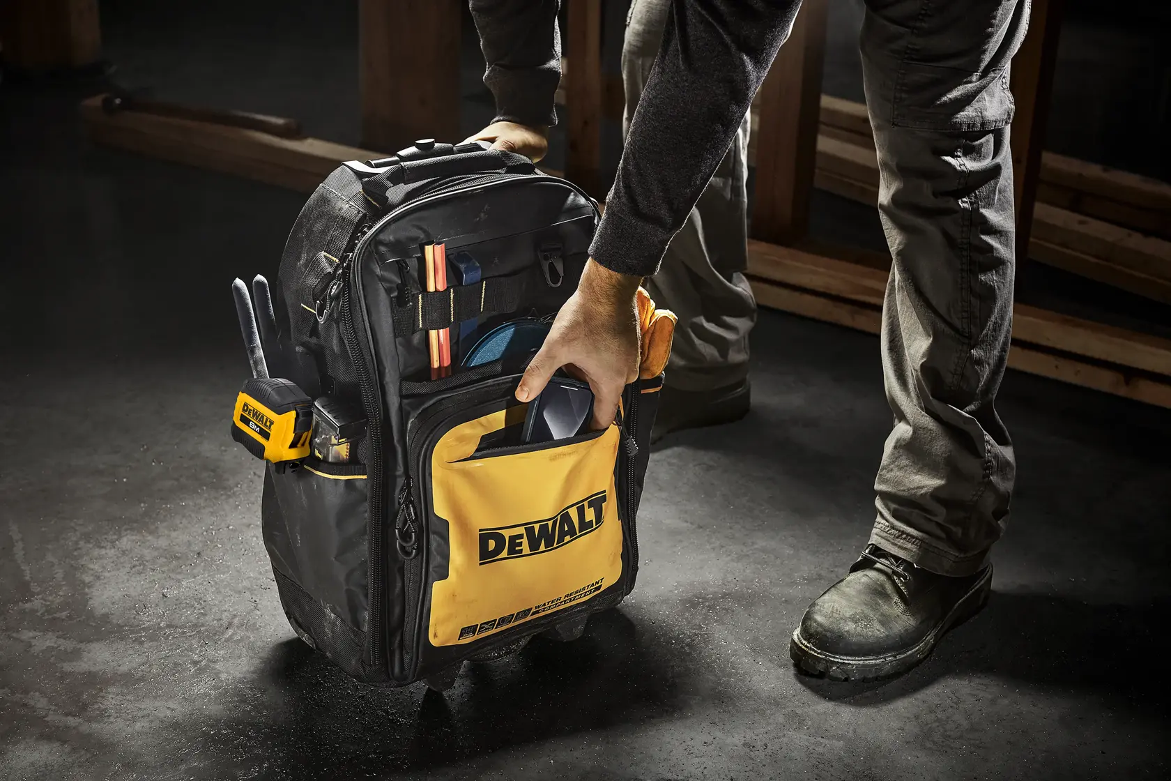 DEWALT PRO Ryggsäck på hjul